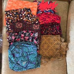 8 pairs of Lularoe leggings. Tall & Curvy